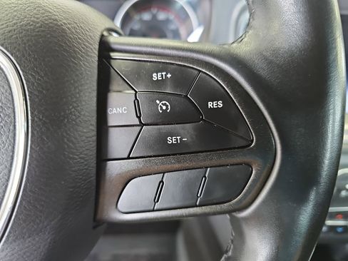 Used 2023 Dodge Charger SXT image 18