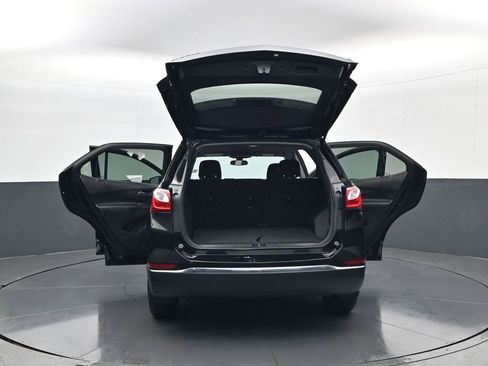 Used 2019 Chevrolet Equinox LT image 32