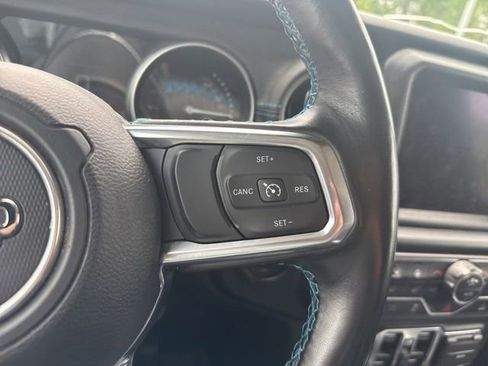 Used 2021 Jeep Wrangler Unlimited Rubicon 4xe w/ Cold Weather Group AWD/4WD image 18