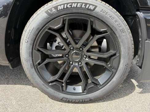 New 2026 RAM 1500 Big Horn AWD/4WD image 9