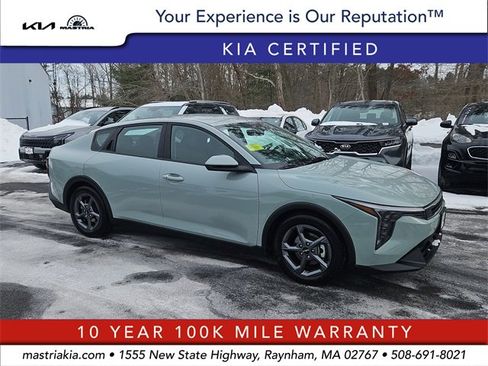 Certified 2025 Kia K4 LXS image 1