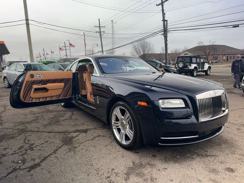 Used 2015 Rolls-Royce Wraith image 24