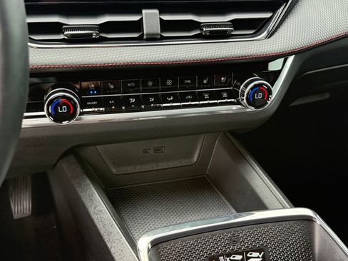 Used 2025 Chevrolet Equinox RS w/ Safety and Technology Package image 19