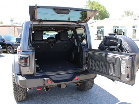 Used 2021 Jeep Wrangler Unlimited Rubicon w/ Xtreme Recon 35" Tire Package AWD/4WD image 10