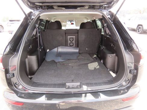 Used 2024 Mitsubishi Outlander ES image 14