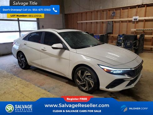 Used 2025 Hyundai Elantra Limited FWD image 5