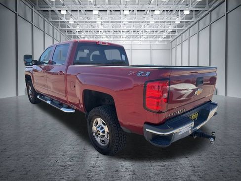 Used 2018 Chevrolet Silverado 2500 LT w/ LT Convenience Package AWD/4WD image 2
