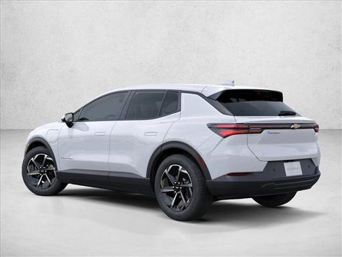 New 2026 Chevrolet Equinox EV LT image 3