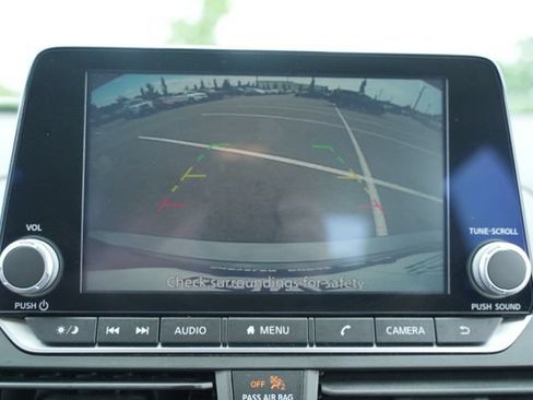 Used 2025 Nissan Altima 2.5 SV FWD image 28