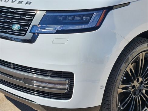 New 2026 Land Rover Range Rover Long Wheelbase SE image 5