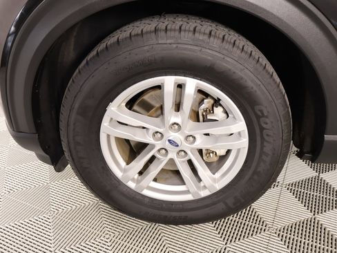 Used 2023 Ford Explorer XLT w/ Equipment Group 202A image 18