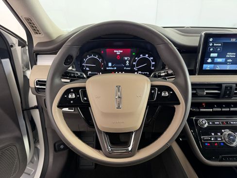 Used 2022 Lincoln Corsair AWD w/ Equipment Group 101A image 15