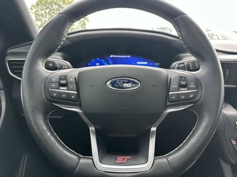 Used 2020 Ford Explorer ST w/ Premium Technology Package AWD/4WD image 18
