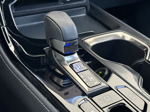 Used 2025 Lexus NX 250 FWD w/ Accessory Package (2T) image 18