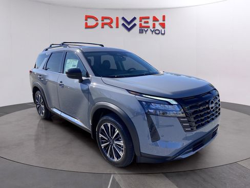 New 2026 Nissan Pathfinder Platinum image 7