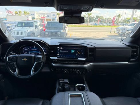 Used 2022 Chevrolet Silverado 1500 LTZ RWD image 10