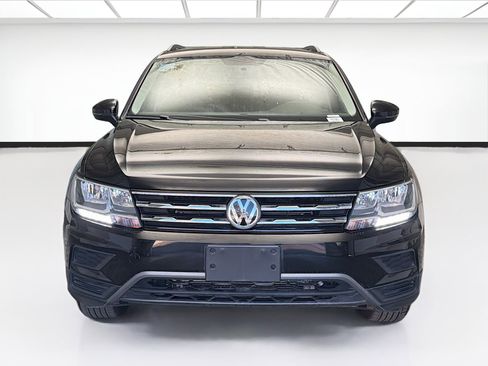 Used 2020 Volkswagen Tiguan S image 2