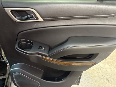 Used 2016 GMC Yukon Denali w/ Open Road Package AWD/4WD image 25