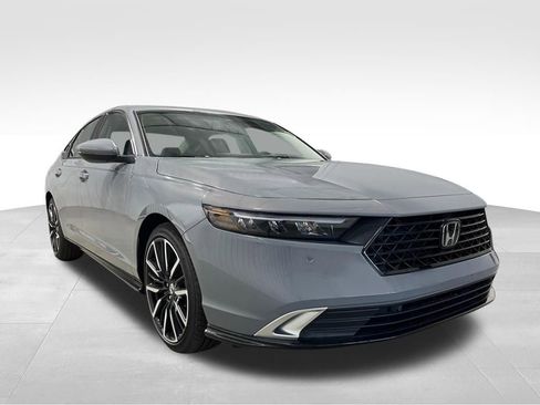 New 2026 Honda Accord Touring image 9