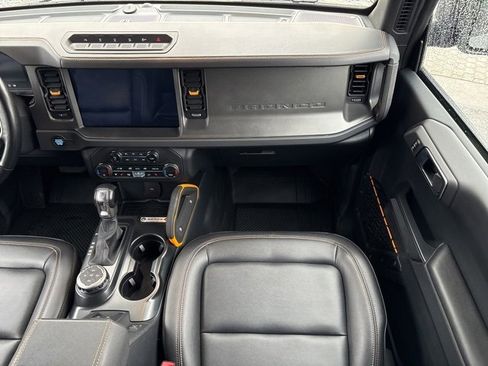 Used 2024 Ford Bronco Badlands image 15