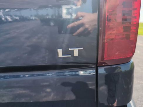 Used 2023 Chevrolet Silverado 1500 LT AWD/4WD image 30
