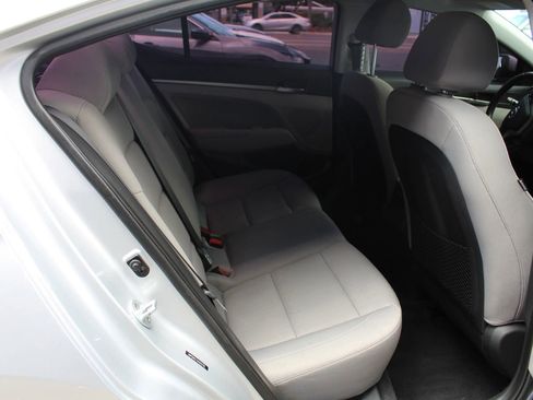 Used 2017 Hyundai Elantra SE w/ SE A/T Tech Package 03 FWD image 11