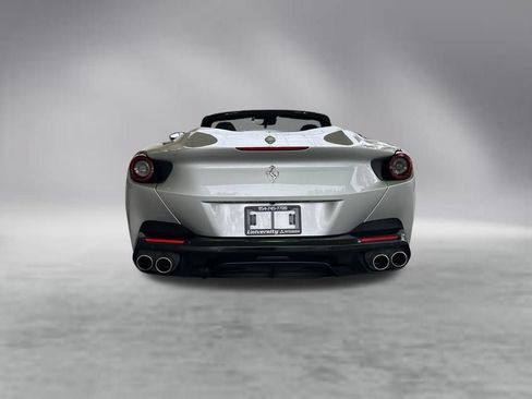 Used 2019 Ferrari Portofino RWD image 14