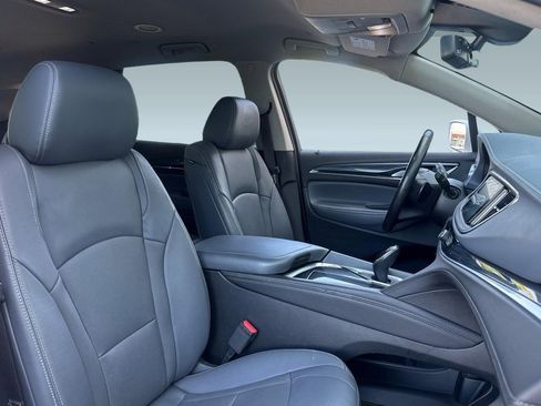 Used 2019 Buick Enclave Premium AWD/4WD image 30