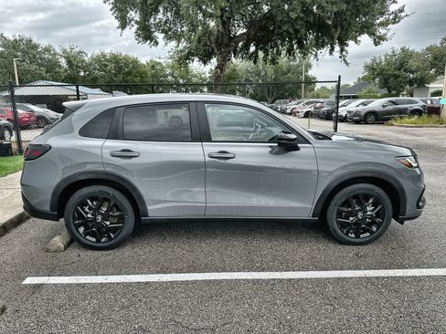 Used 2024 Honda HR-V Sport image 10
