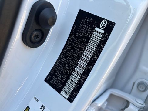 Used 2025 Toyota Corolla LE FWD image 22