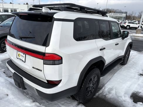 Used 2024 Lexus GX 550 image 6