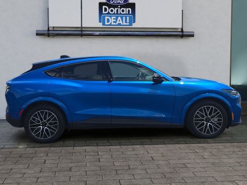 Used 2025 Ford Mustang Mach-E Premium AWD/4WD image 2