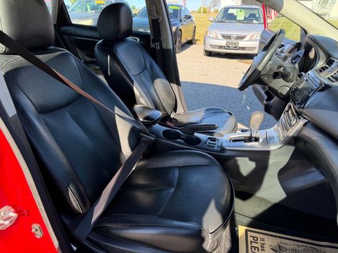 Used 2015 Nissan Sentra SR w/ SR Premium Package image 7