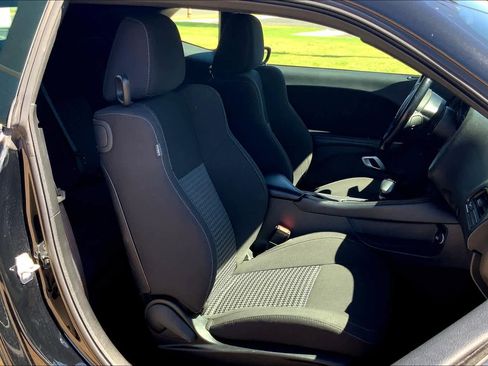 Used 2023 Dodge Challenger GT RWD image 9