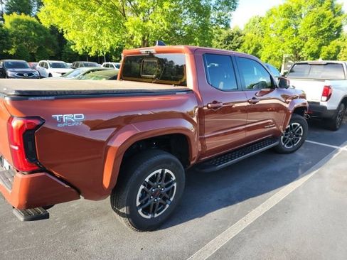 Used 2025 Toyota Tacoma TRD Sport w/ TRD Sport Premium Package AWD/4WD image 11