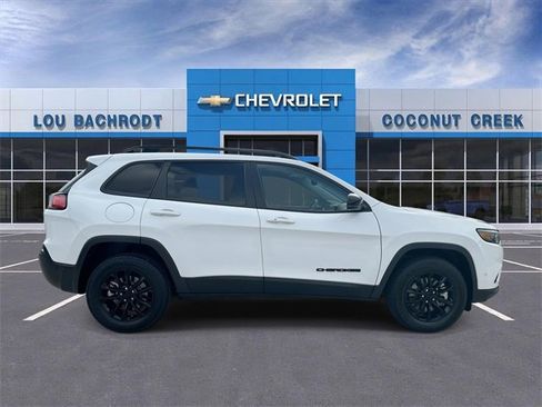 Used 2023 Jeep Cherokee Altitude Lux image 9
