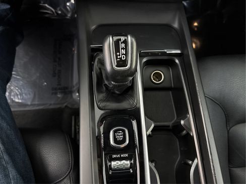 Used 2020 Volvo XC60 T6 Momentum AWD/4WD image 46