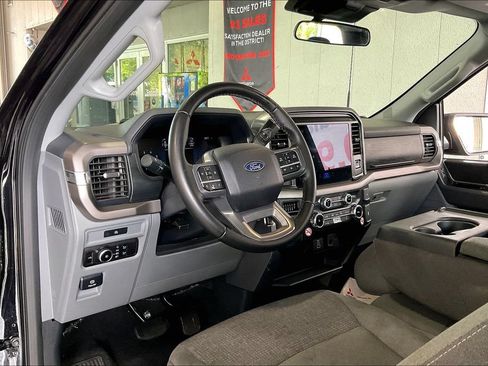Used 2025 Ford F150 XLT w/ Equipment Group 301A Standard RWD image 4