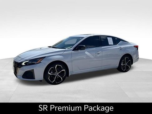 Used 2024 Nissan Altima 2.5 SR w/ SR Premium Package AWD/4WD image 1