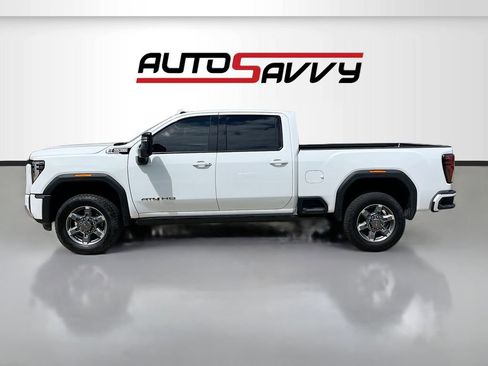 Used 2025 GMC Sierra 2500 AT4 w/ AT4 Premium Plus Package AWD/4WD image 4