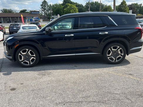 Used 2023 Hyundai Palisade Limited w/ Cargo Package AWD/4WD image 2