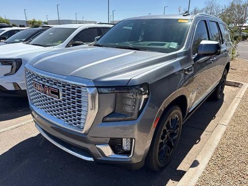 Used 2022 GMC Yukon Denali AWD/4WD image 2