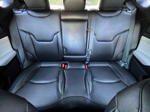 Used 2025 Jeep Compass Limited AWD/4WD image 39