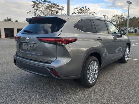 New 2026 Toyota Highlander Limited image 4