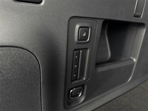 New 2025 Lincoln Navigator L Reserve w/ Jet Appearance Package image 17