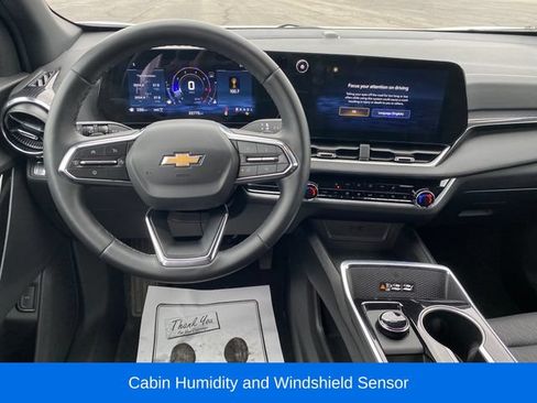 Certified 2026 Chevrolet Equinox LT w/ Convenience Package II AWD/4WD image 8