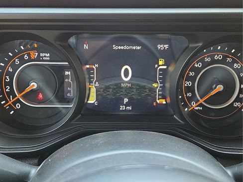 New 2025 Jeep Gladiator Mojave w/ Steel Bumper Group image 23