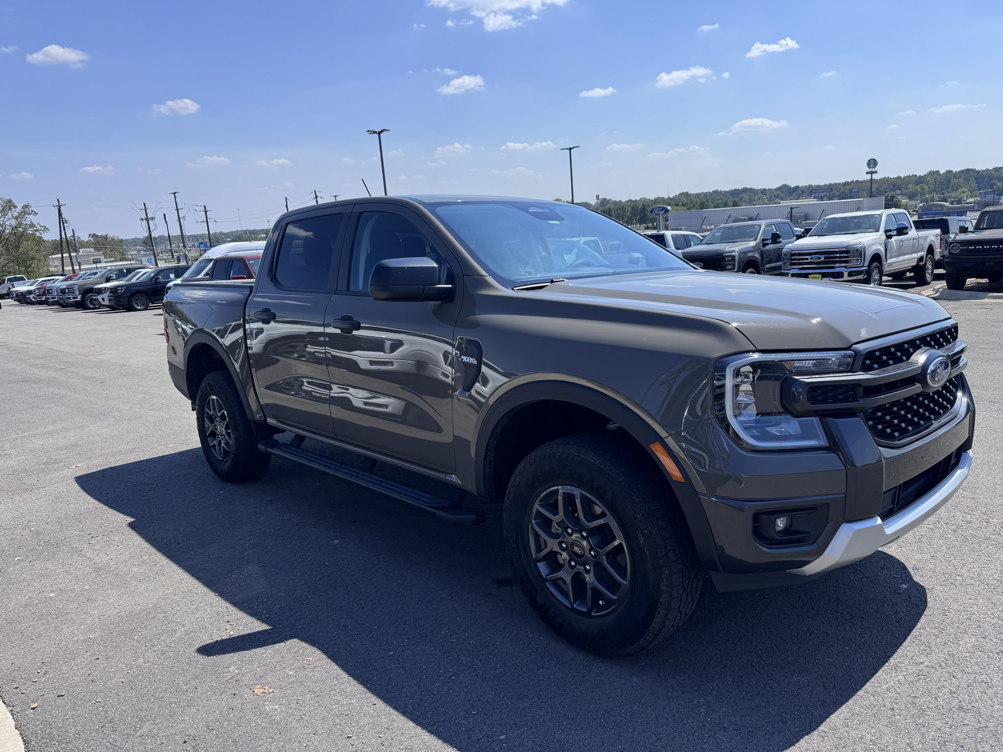 Used 2025 Ford Ranger XLT w/ Trailer Tow Package AWD/4WD image 4