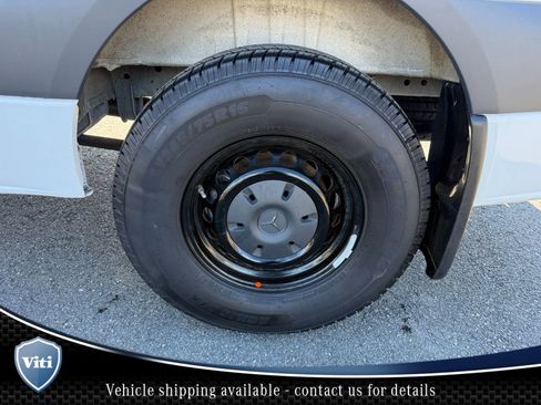 Used 2025 Mercedes-Benz Sprinter 2500 image 13