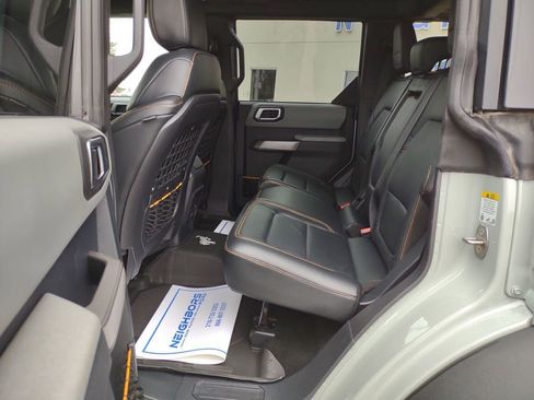 Used 2022 Ford Bronco Badlands image 30